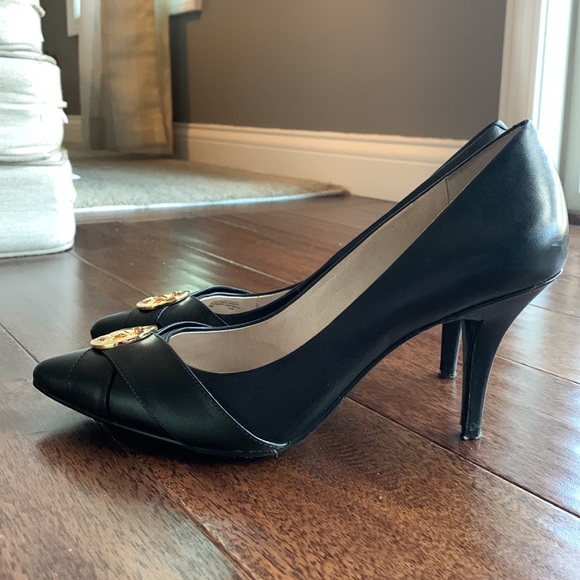 Classy Michael Kors Black Heels - Picture 5 of 9